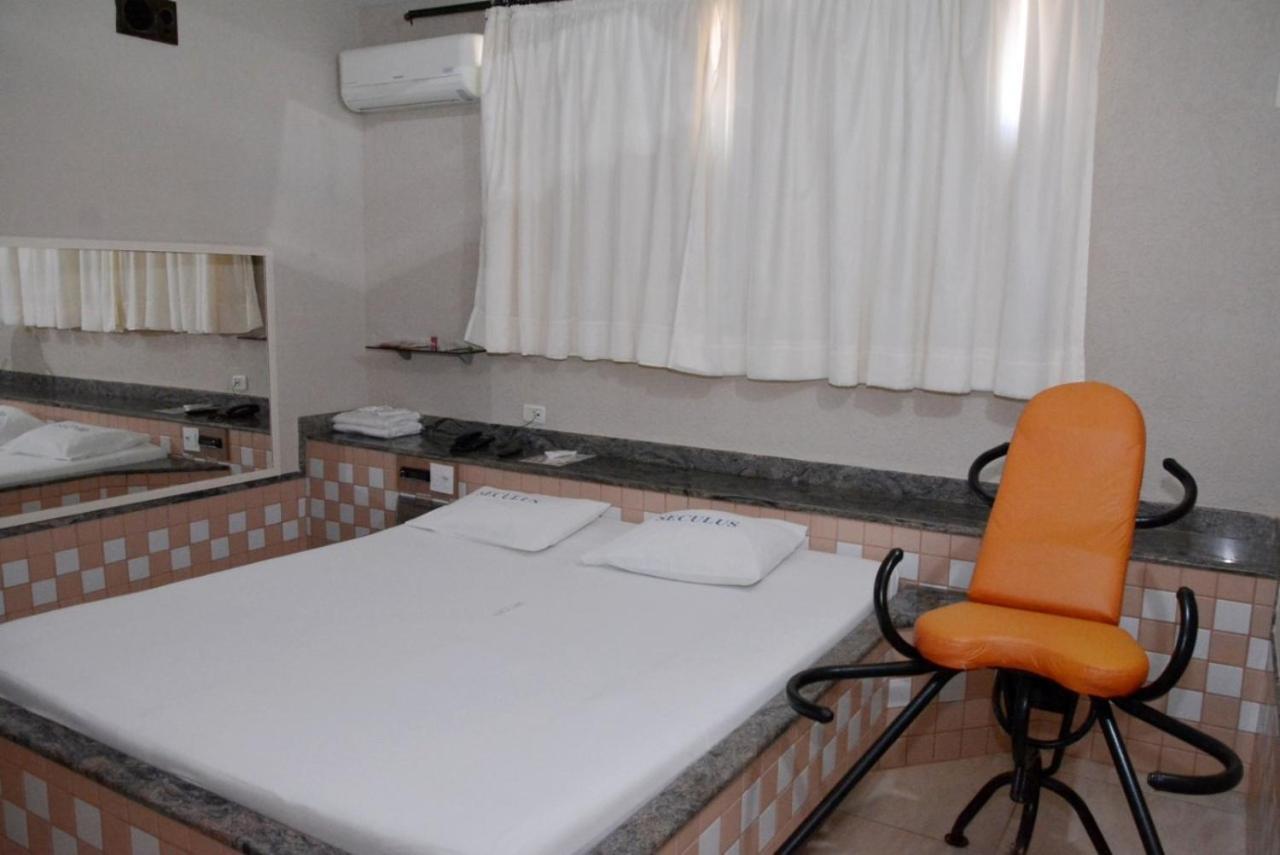Motel Seculus Barretos Buitenkant foto